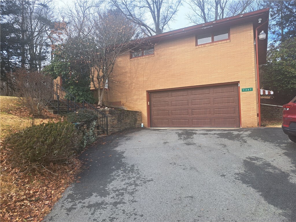 Property Photo:  1367 Darlington Road  PA 15658 