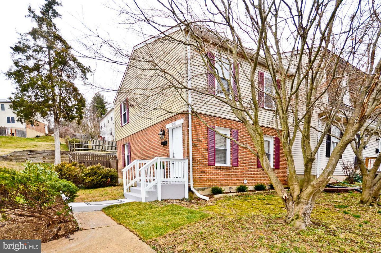 Property Photo:  7300 Wood Hollow Terrace  MD 20744 