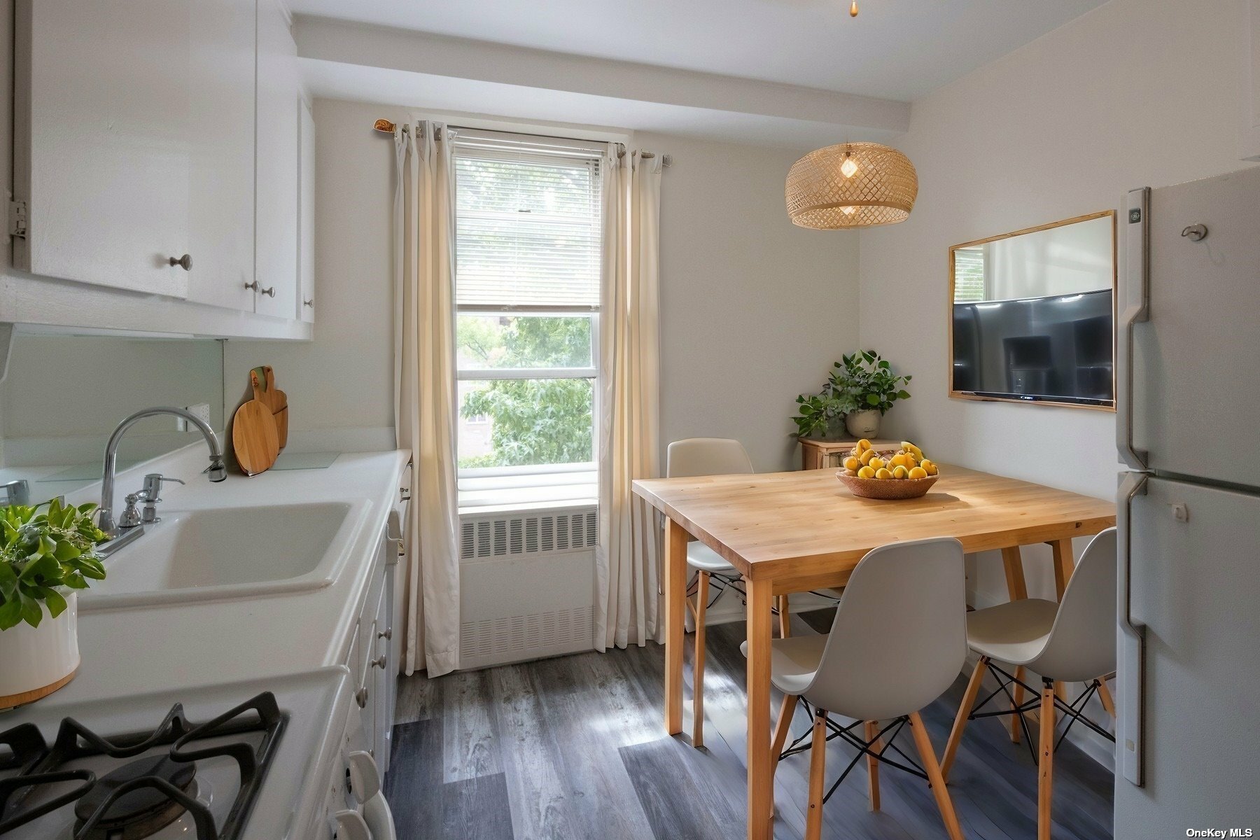 Property Photo:  23-20 Bell Boulevard 2B  NY 11360 