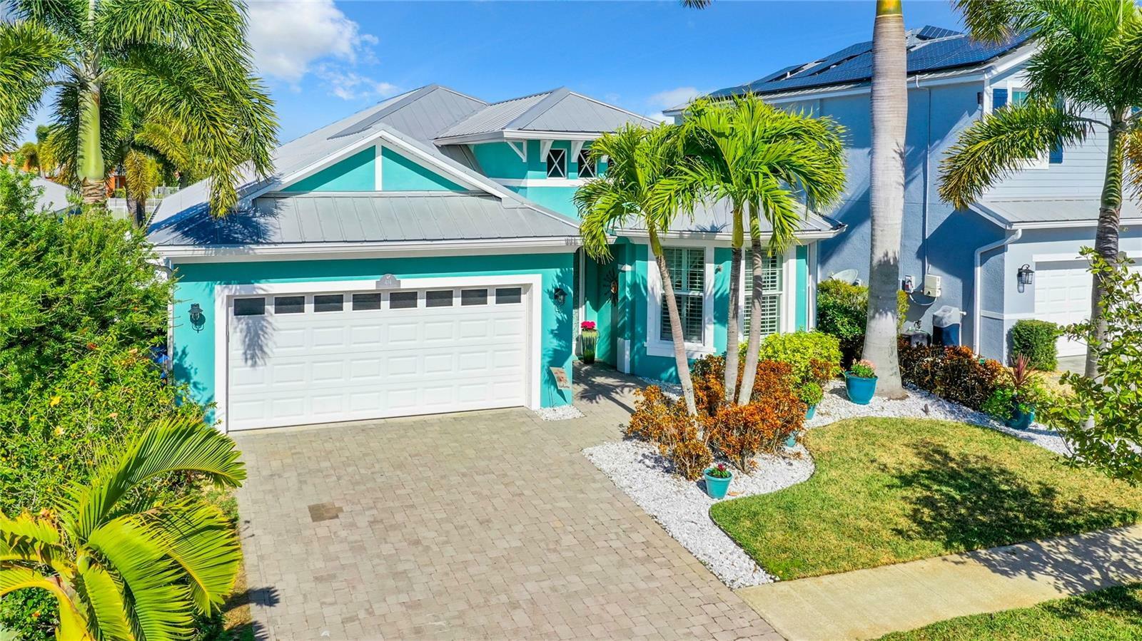 Property Photo:  414 Bahama Grande Boulevard  FL 33572 