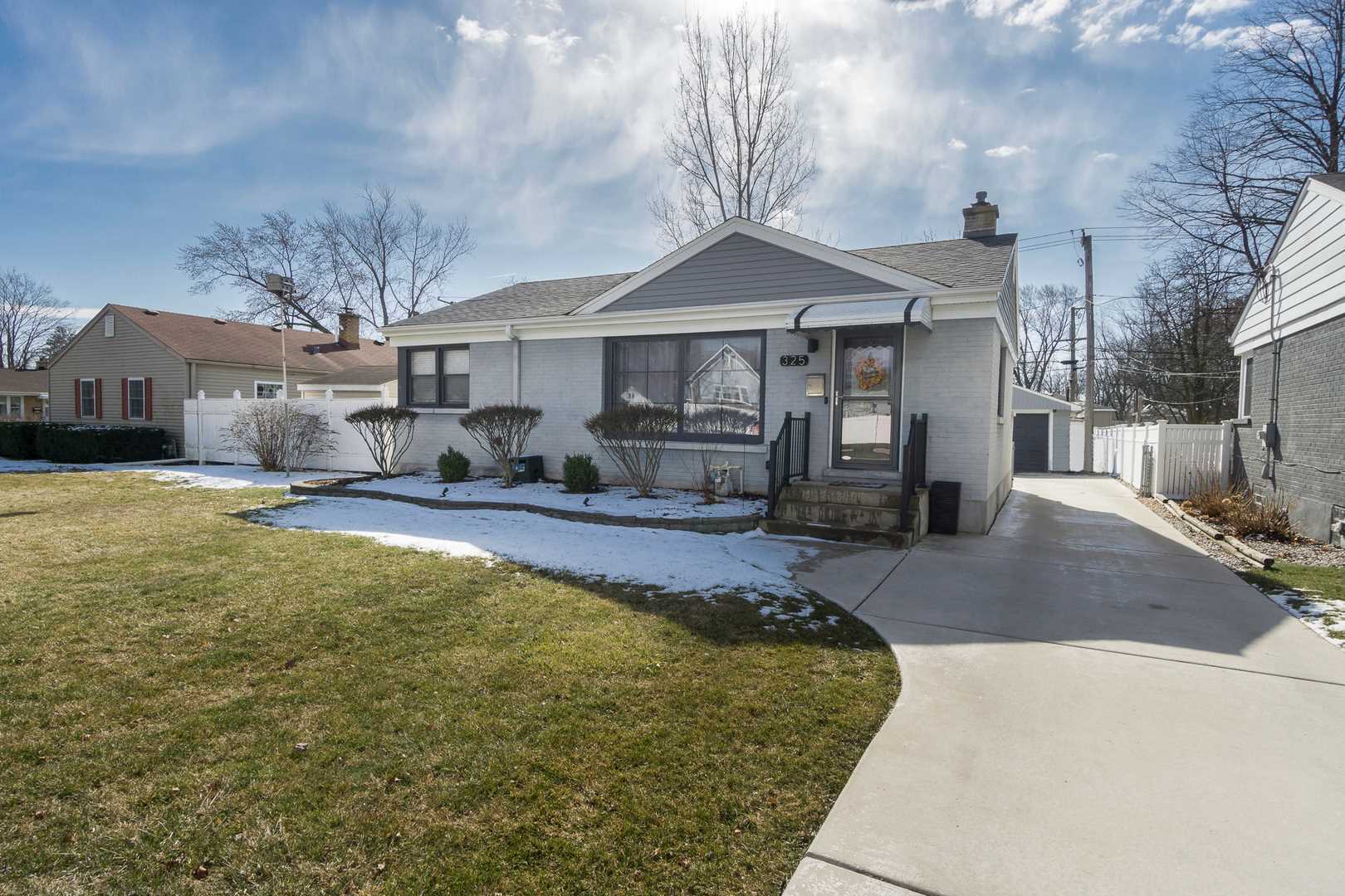 Property Photo: 325 W Madison Street IL 60181