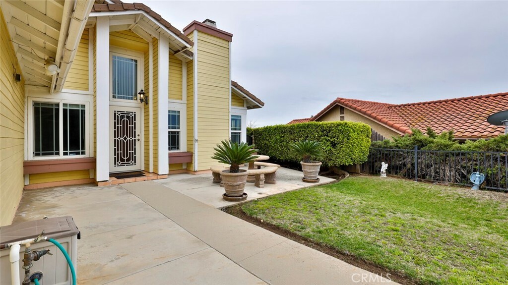 Property Photo:  11926 Yellow Iris Way  CA 92557 