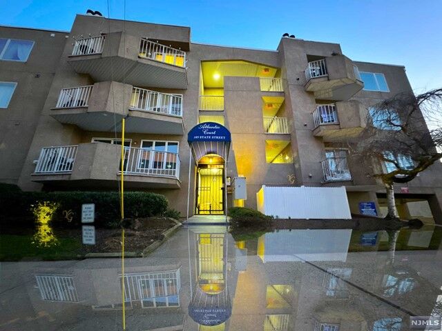 Property Photo:  105 State Street 2A  NJ 07601 