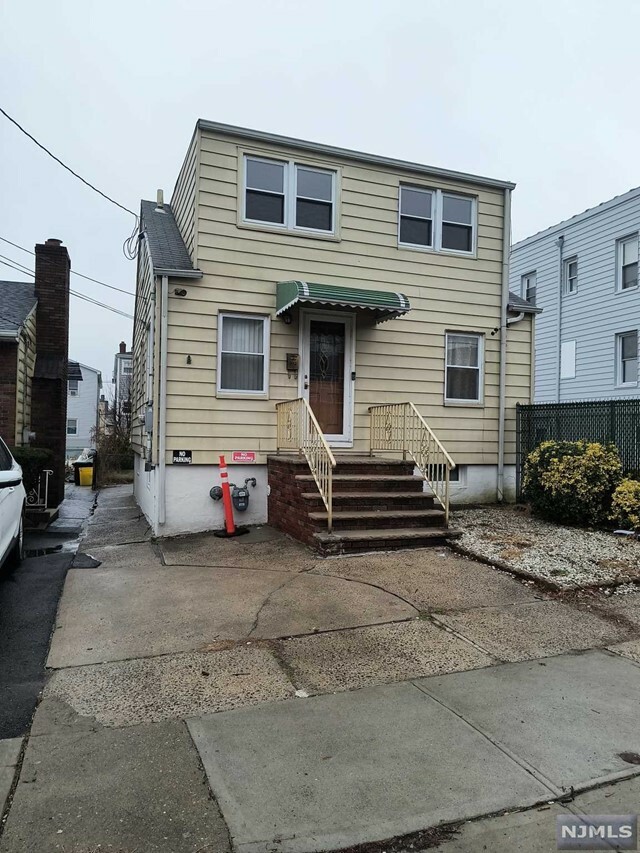 Property Photo:  392 Jersey Avenue  NJ 07022 