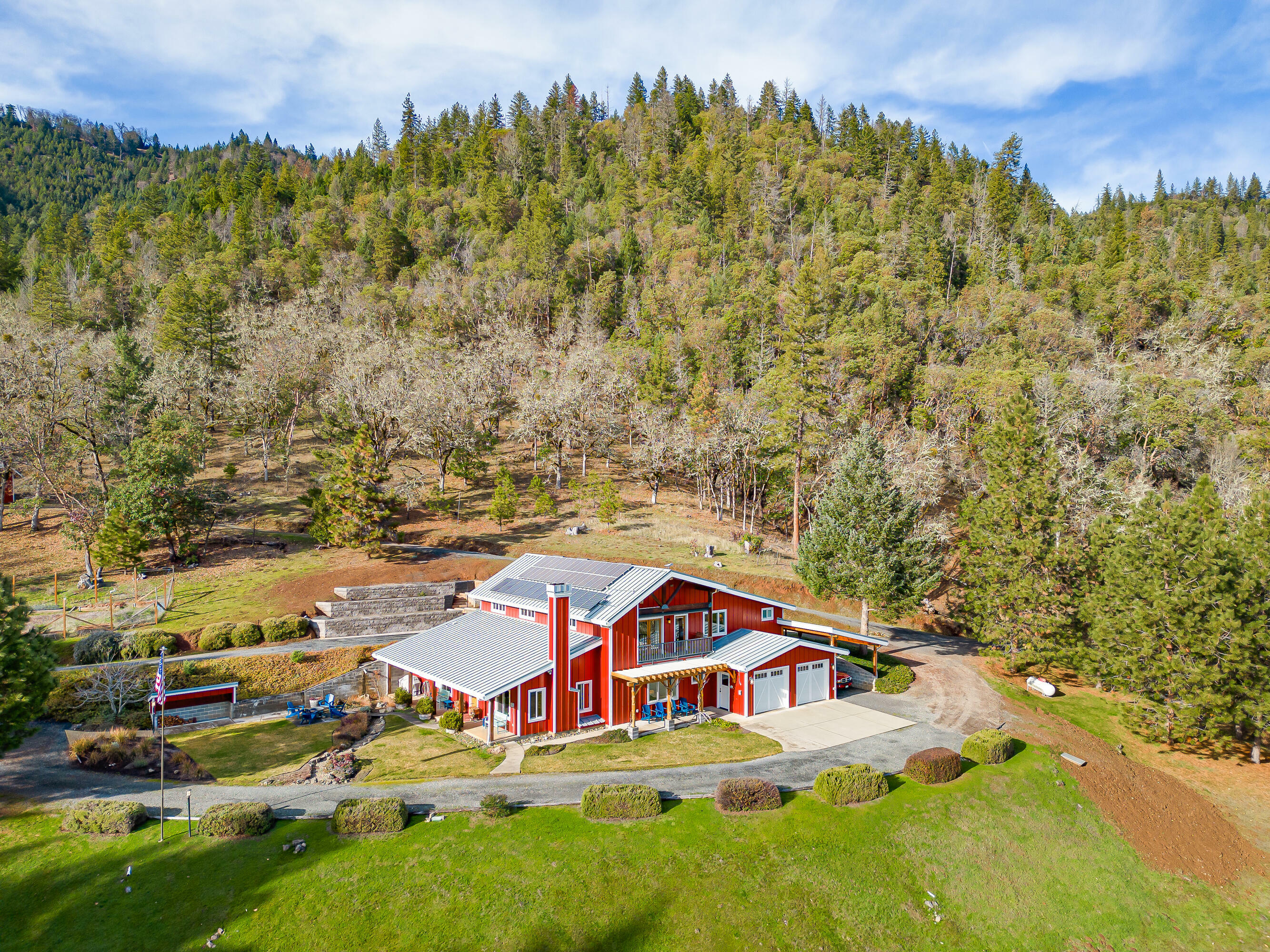 Property Photo:  2742 Birdseye Creek Road  OR 97525 