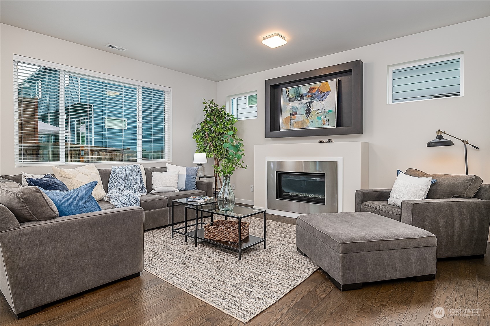 Property Photo: 14524 37th Avenue W WA 98087