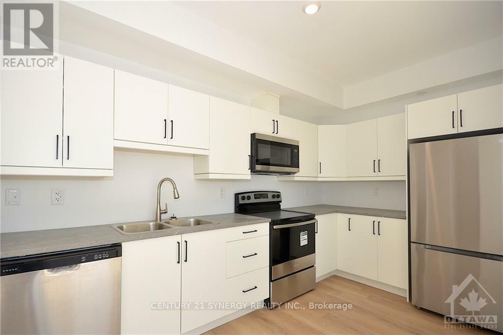 Property Photo:  7 Maple Avenue 301  ON K7A 1Z4 