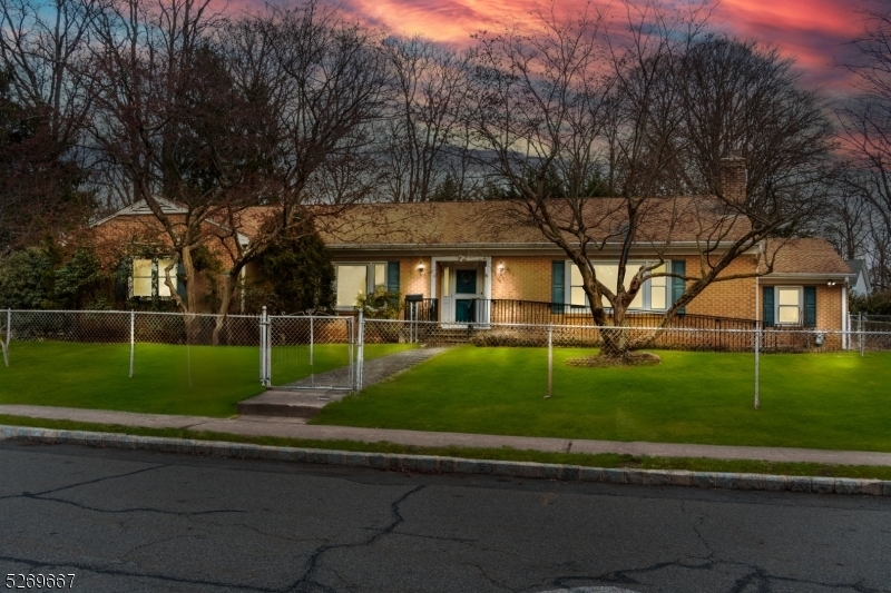 5 Crestwood Rd  Morristown Town NJ 07960 photo