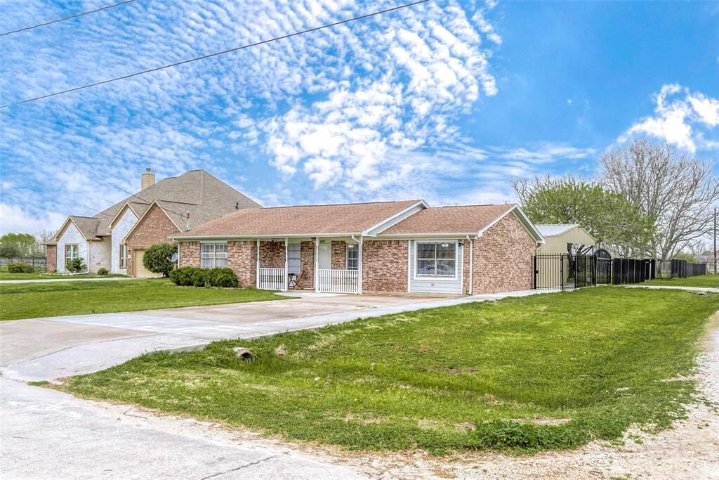 Property Photo: 4327 Mallard Drive TX 77523