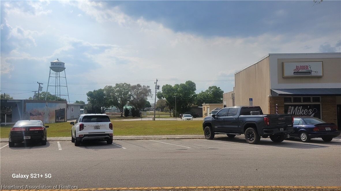 Property Photo:  5 S Main Avenue  FL 33852 