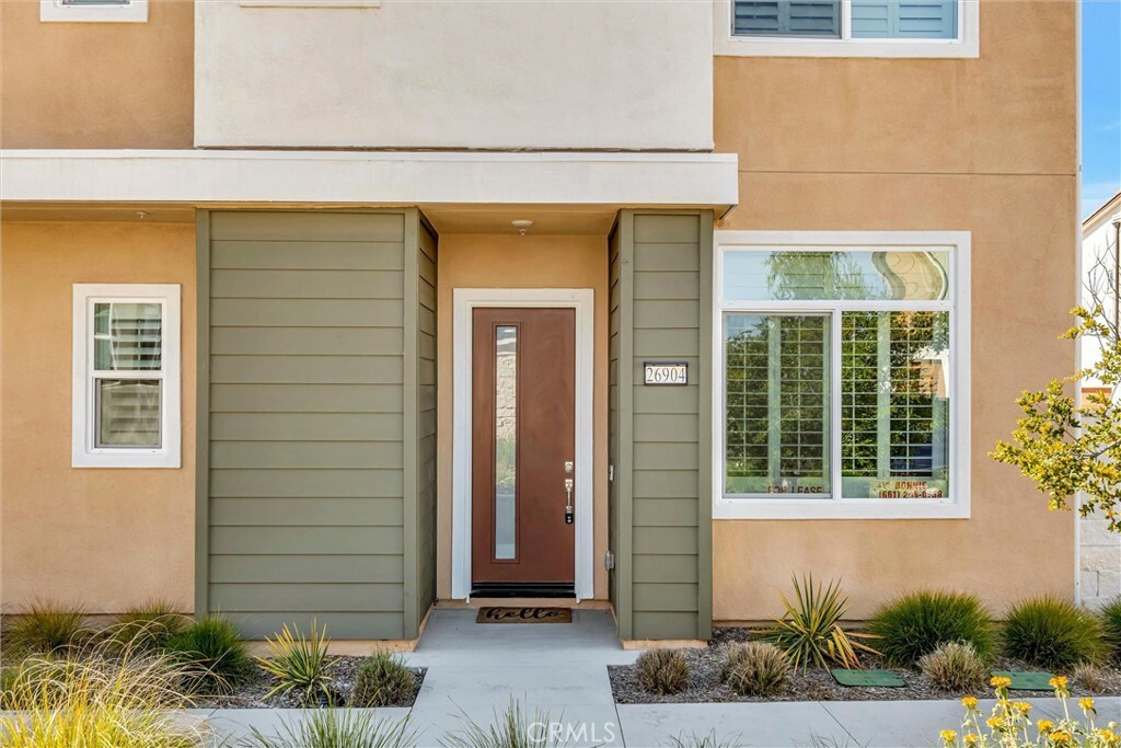 Property Photo:  26904 Winding Trail Court  CA 91381 