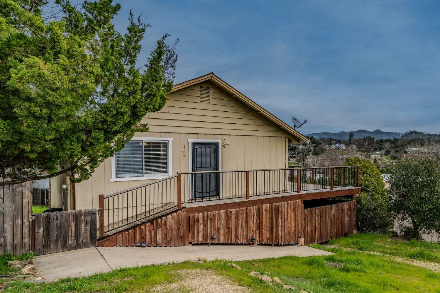 Property Photo:  467 Alfreda Street  CA 95249 