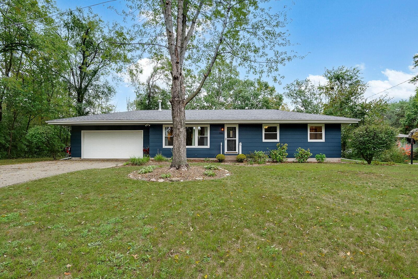Property Photo: 306 Lakeview Drive WI 54016