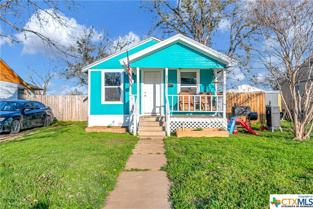 Property Photo:  213 Spindletop Street  TX 76528 