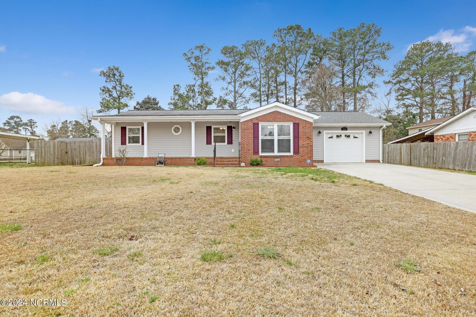 Property Photo:  32 Berkshire Drive  NC 28546 