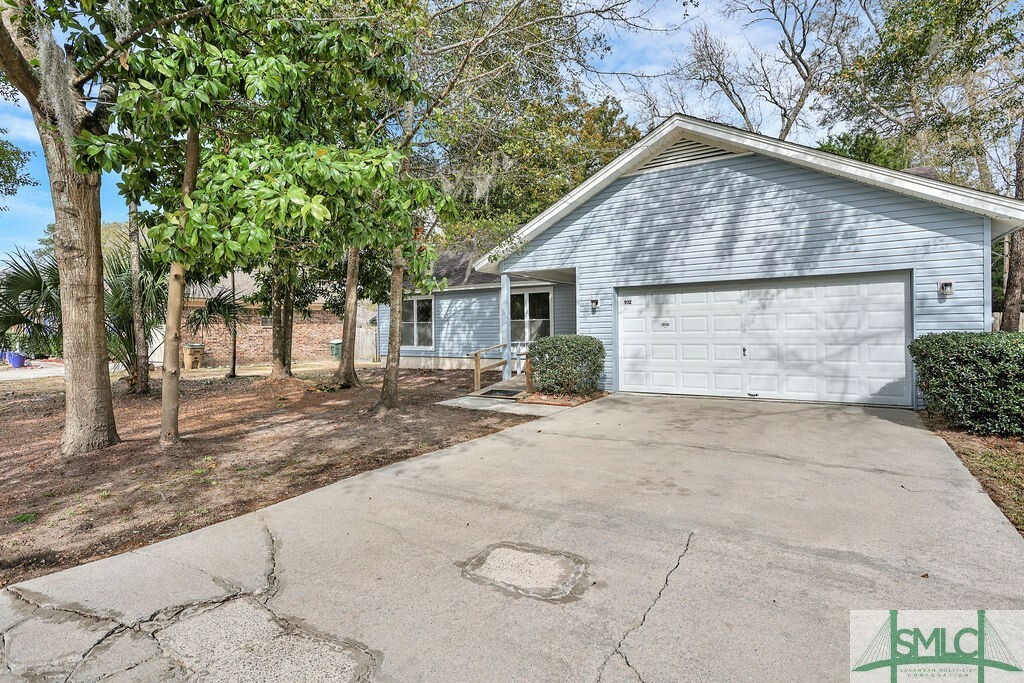 Property Photo:  912 Moss Drive  GA 31410 