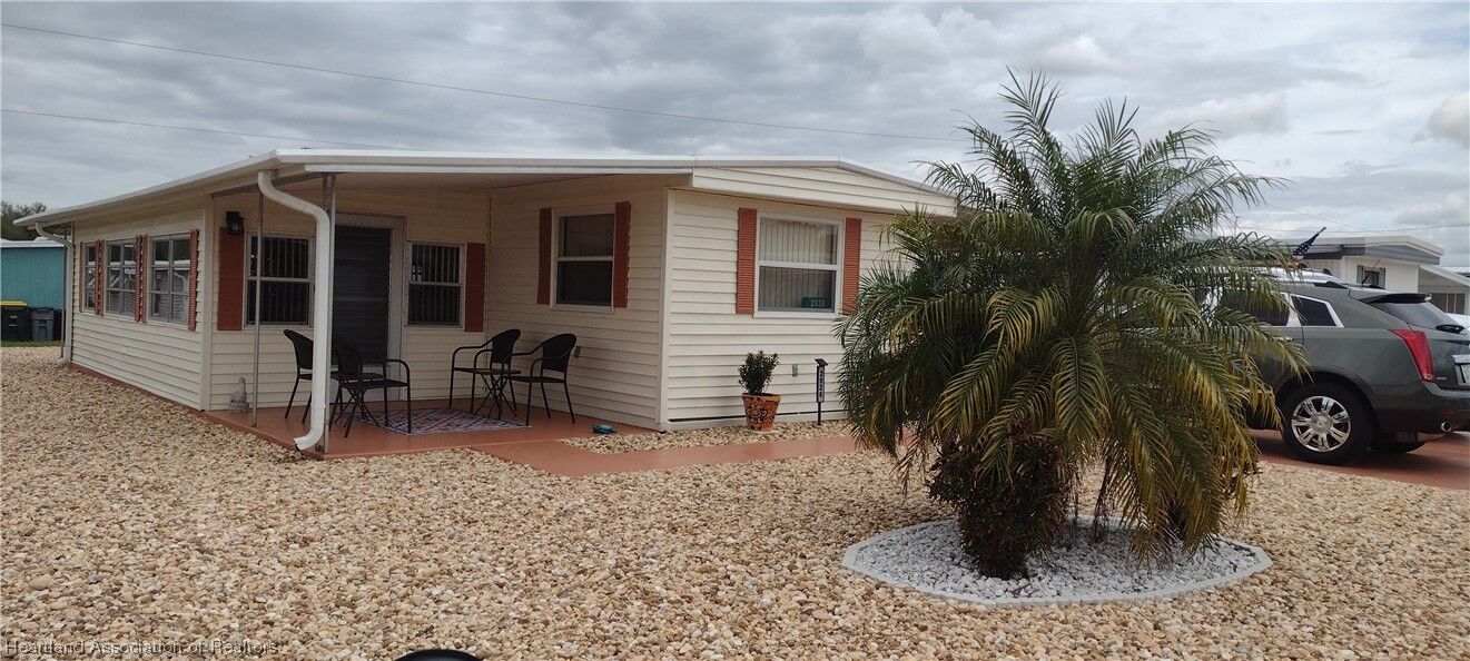 Property Photo:  2926 San Francisco Lane  FL 33870 