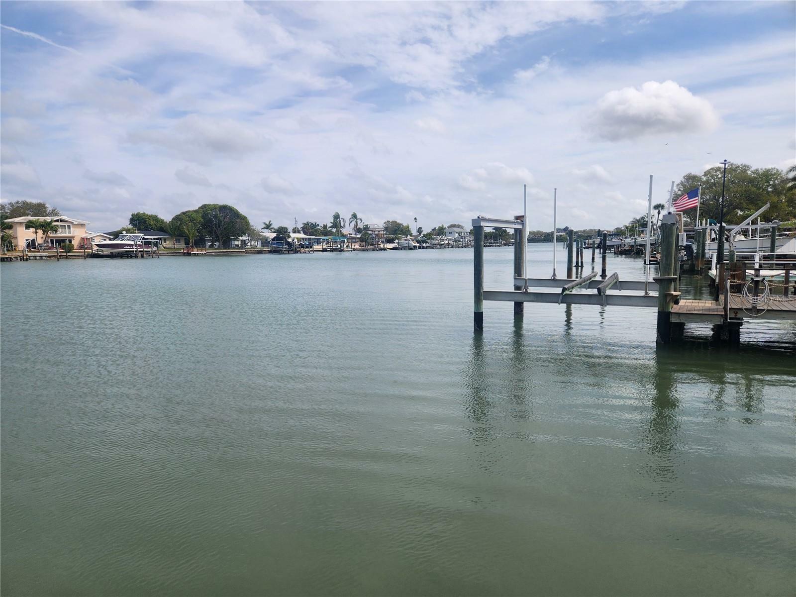 Property Photo: 332 Bahia Vista Drive FL 33785