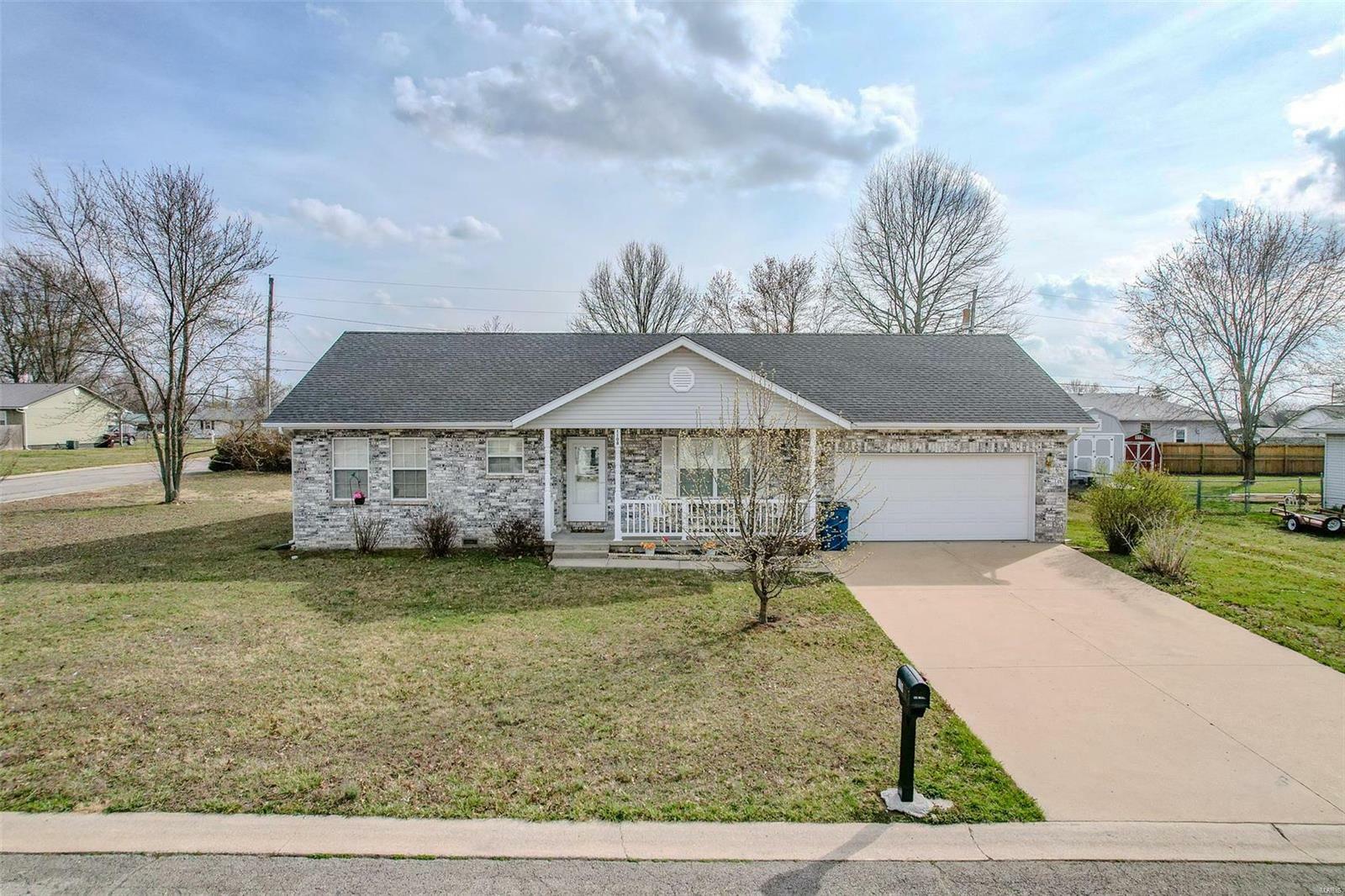 Property Photo:  1108 Troutman Drive  MO 65536 