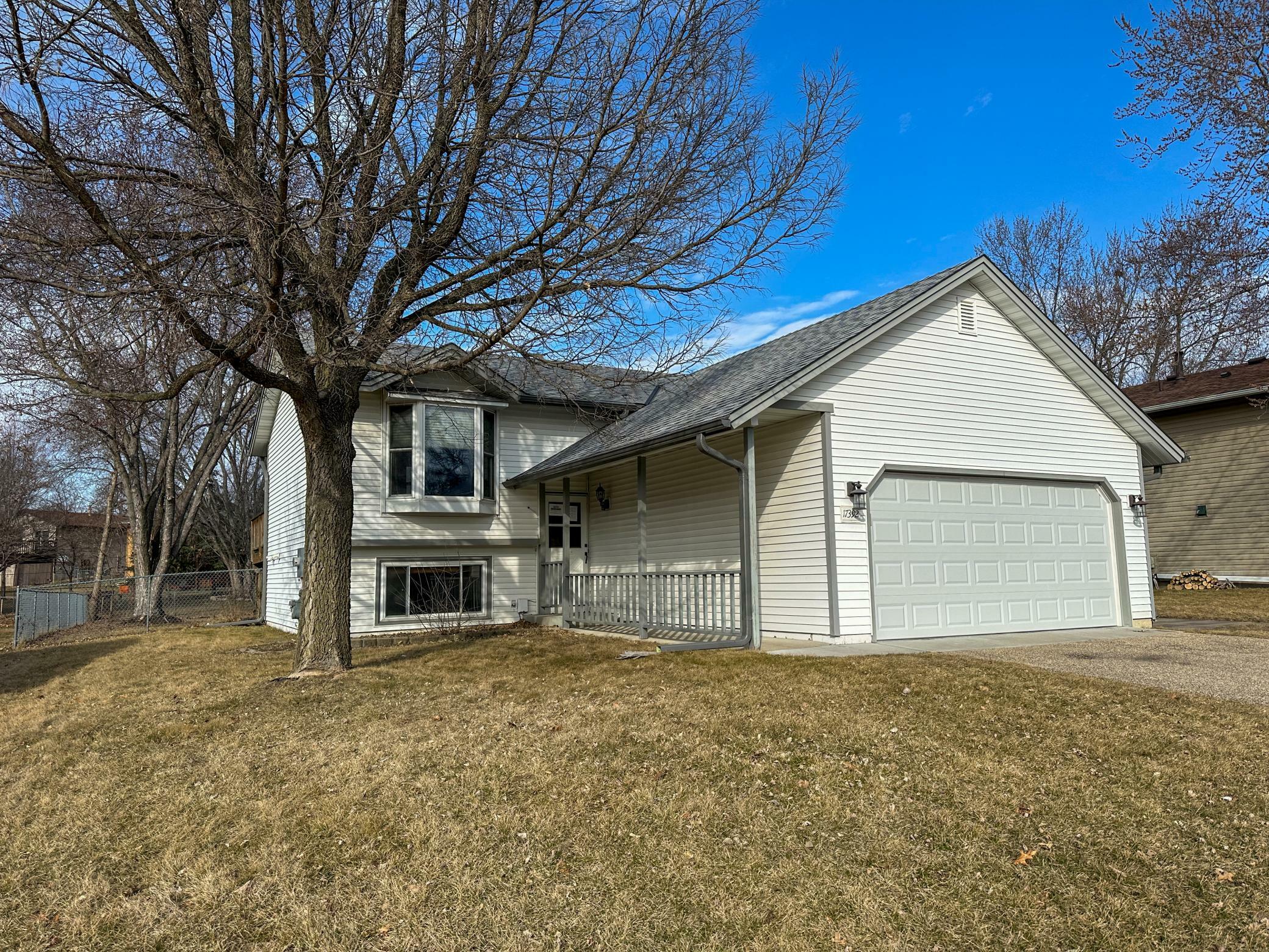 Property Photo:  17392 Rustic Hills Drive  MN 55346 