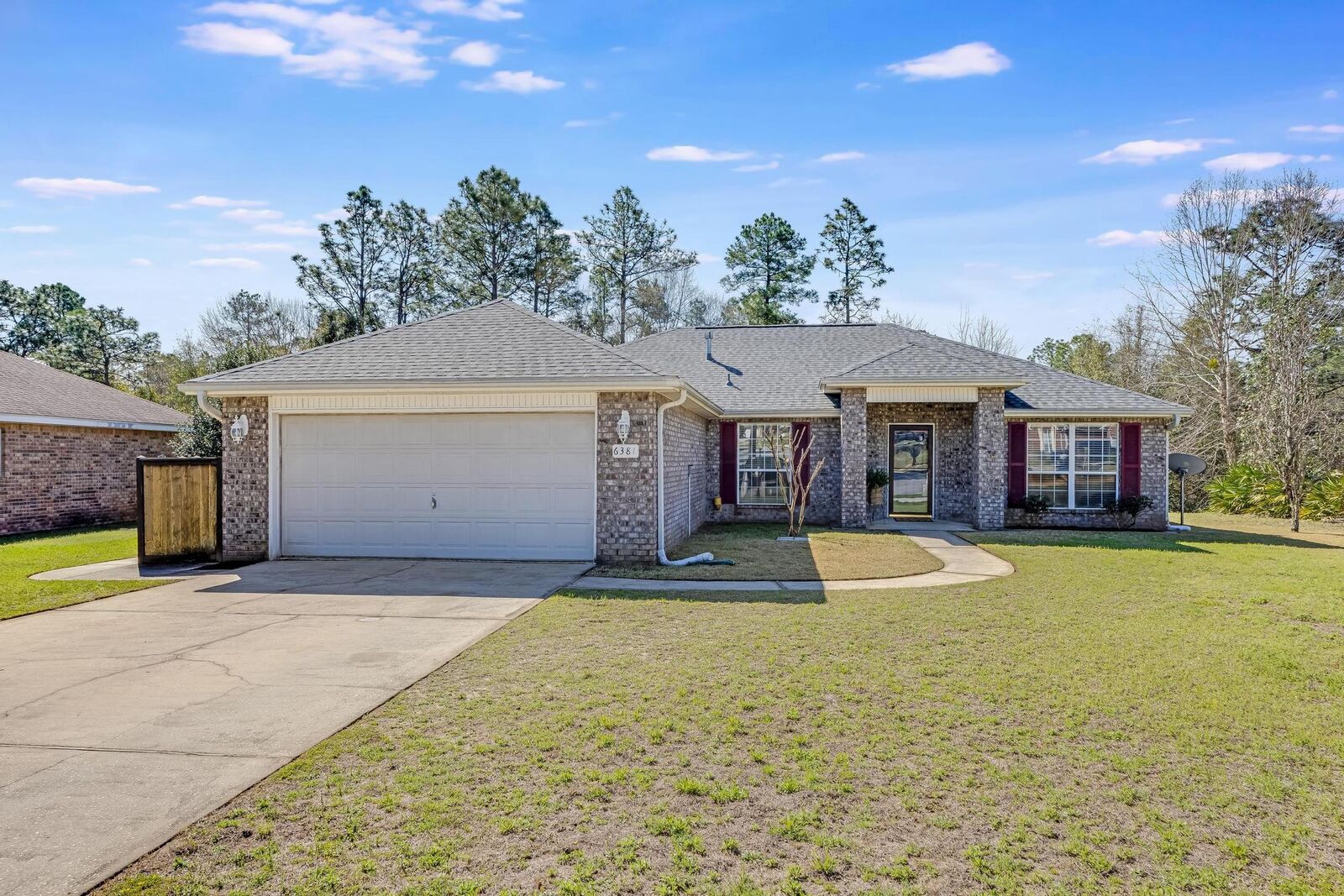 Property Photo: 6381 Havenmist Lane FL 32536