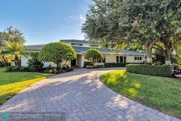 Property Photo:  2 Mendota Ln  FL 33308 