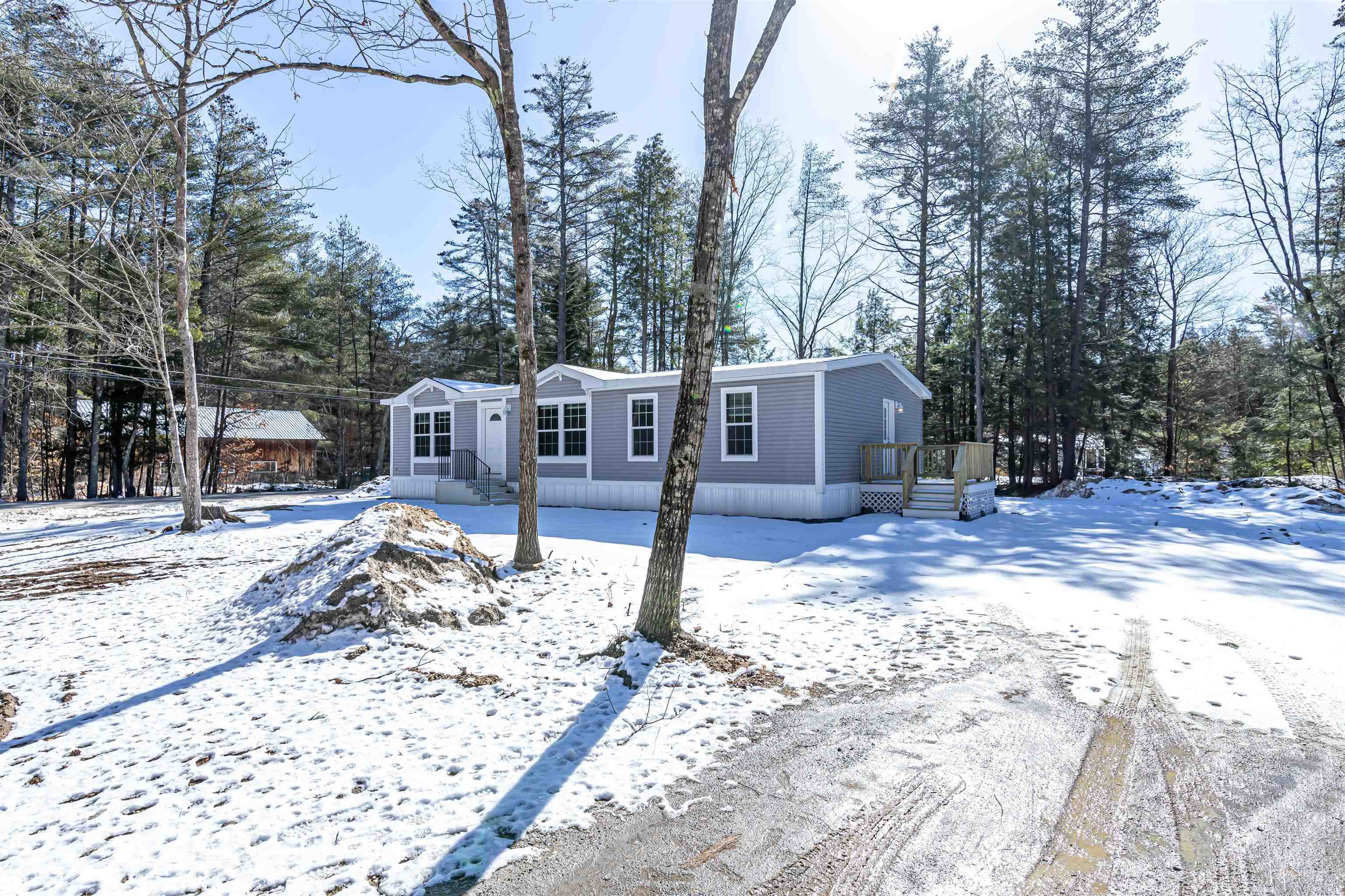 Property Photo:  5 Blueberry Lane  NH 03216 