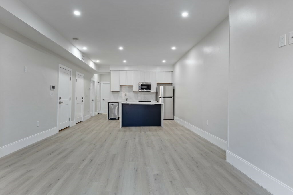 Property Photo: 278A Shawmut Ave A MA 02118