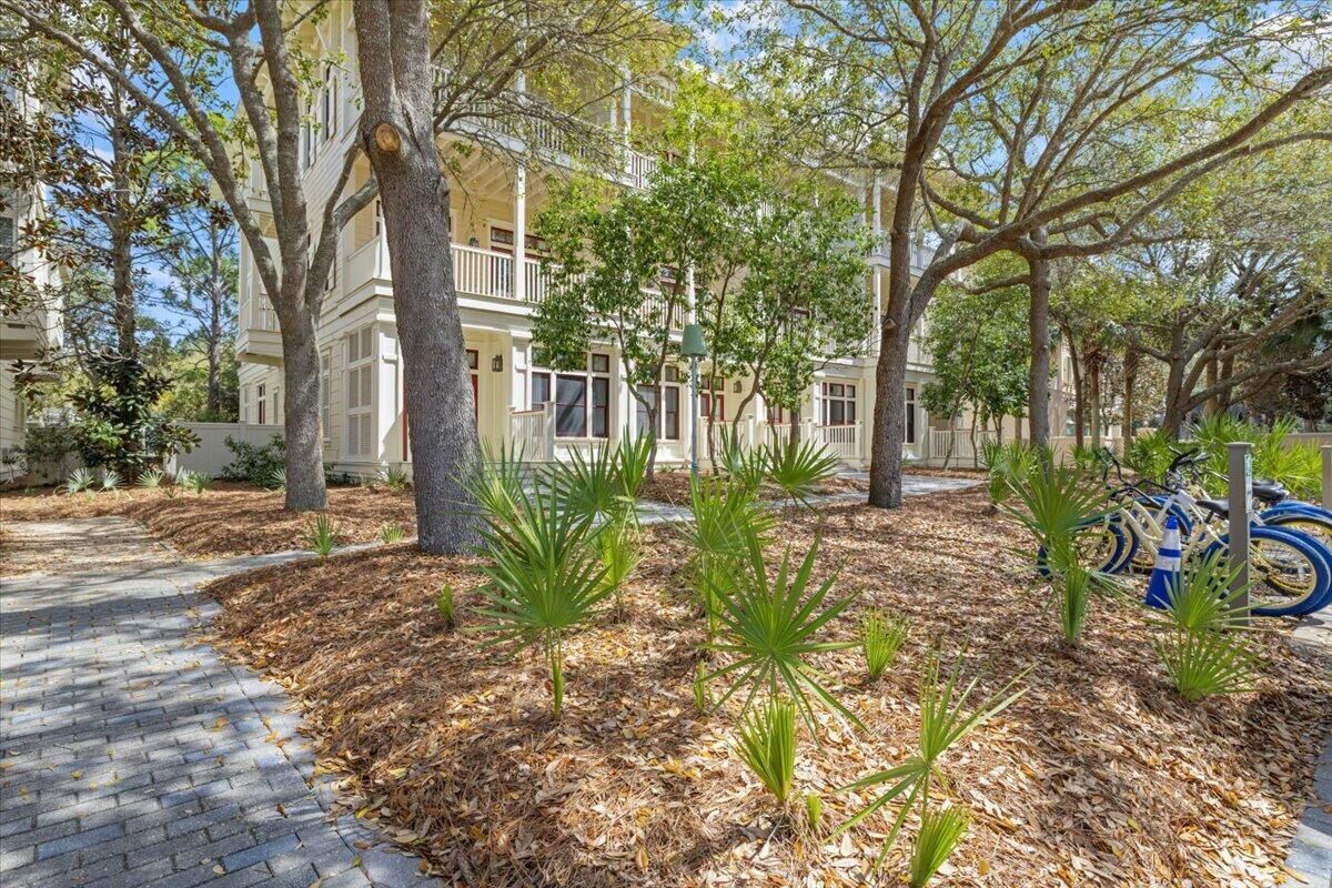 Property Photo:  1680 E Co Highway 30A 301  FL 32459 