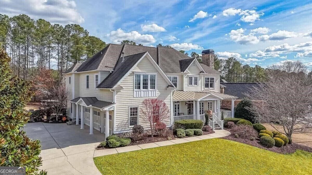 Property Photo: 221 Cedar Woods Way GA 30114