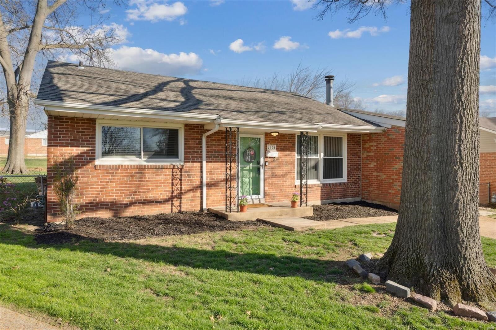 Property Photo:  4121 Upton Court  MO 63116 