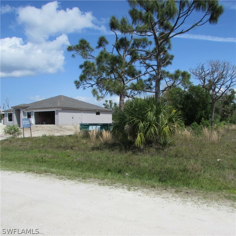 Property Photo:  8812 Yukon Court  FL 33956 