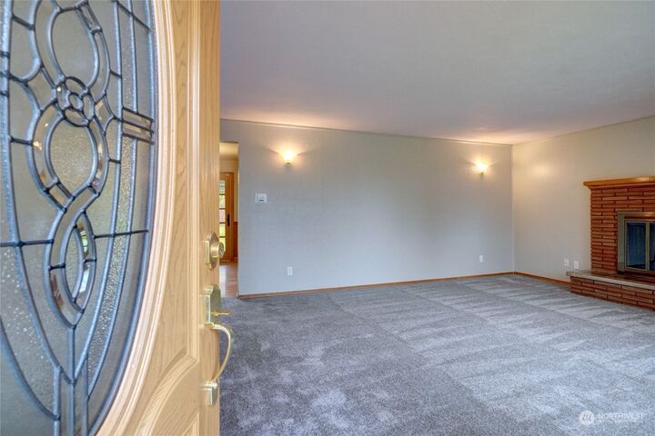 Property Photo: 116 15th Street NW WA 98371