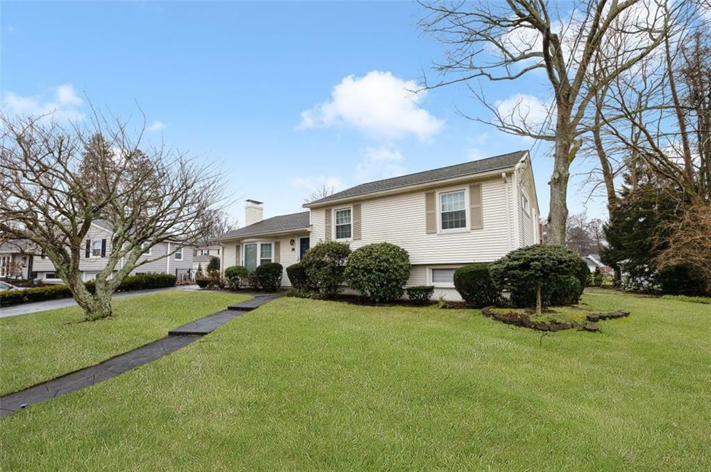 Property Photo:  52 Firglade Drive  RI 02920 