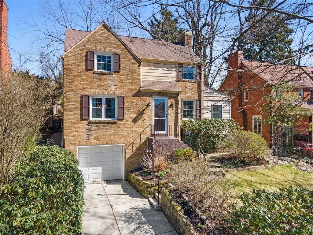 Property Photo: 315 Fieldbrook Dr PA 15228