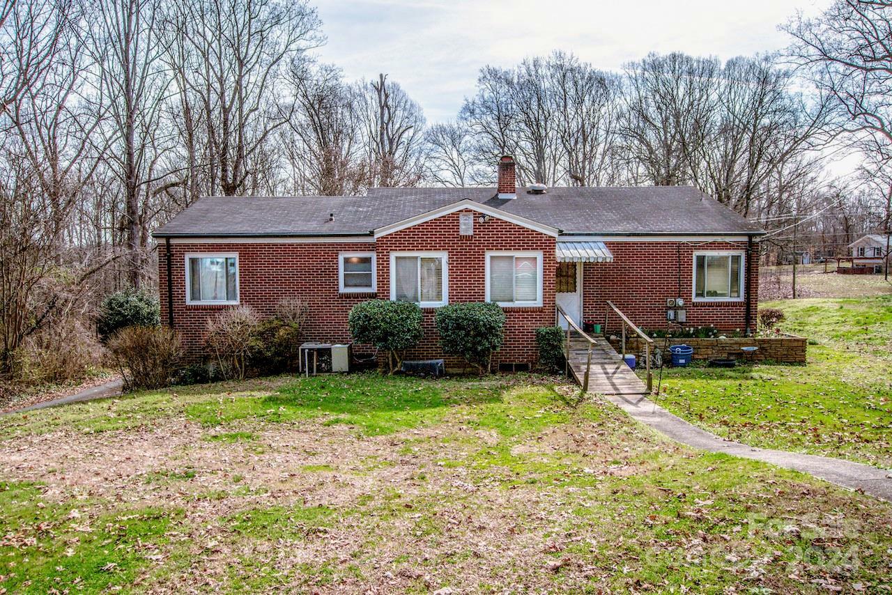 Property Photo: 1095 Mount Ulla Highway NC 28115