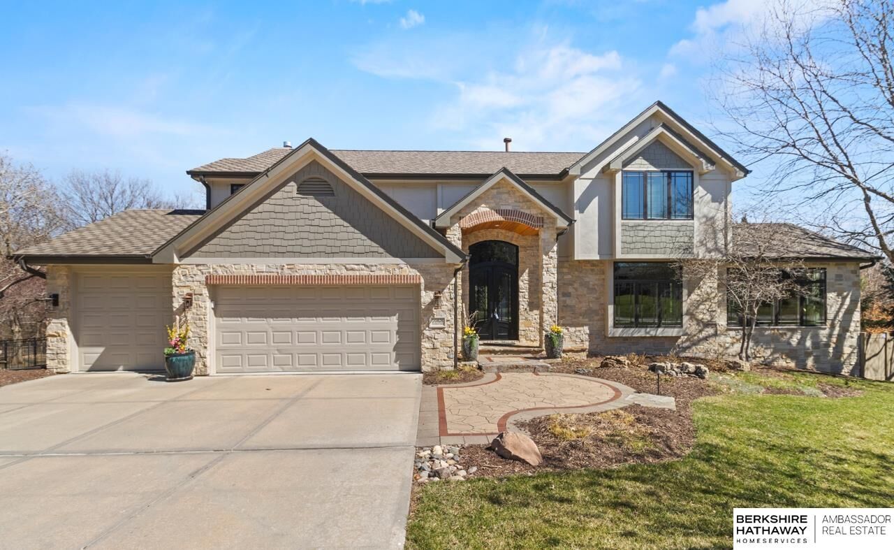 Property Photo: 20818 Buckskin Trail NE 68022