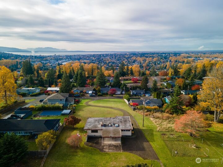 Property Photo:  2400 Crestline Drive  WA 98229 