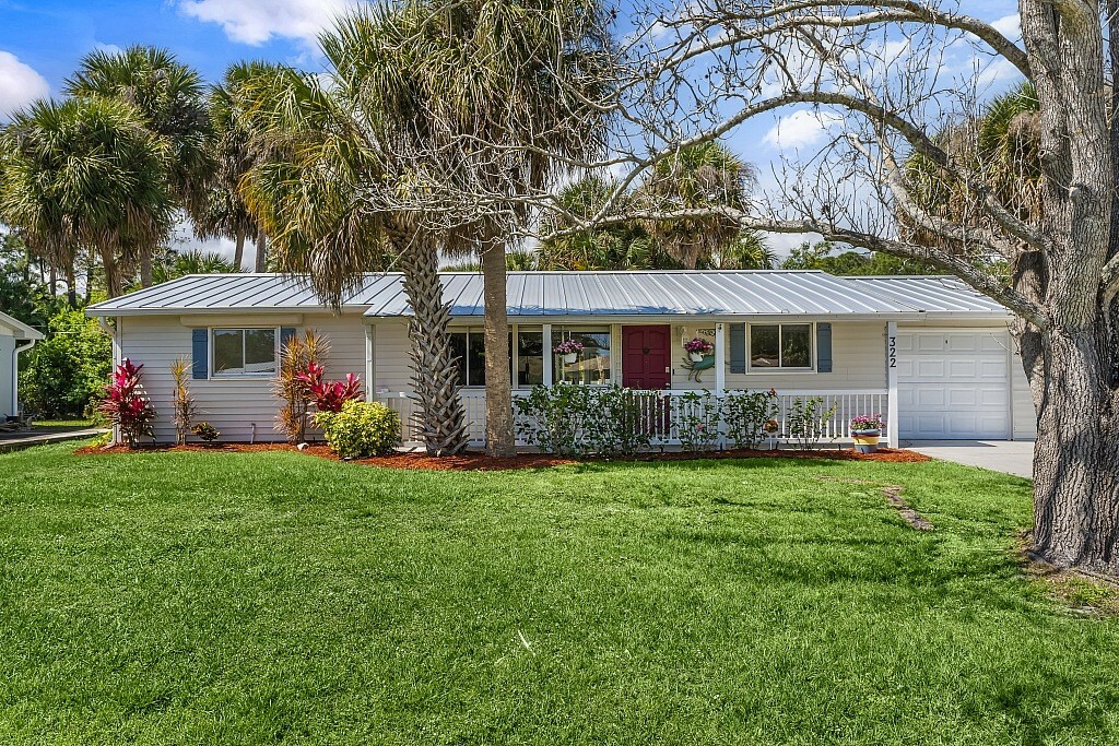 Property Photo:  322 Easy Street  FL 32958 