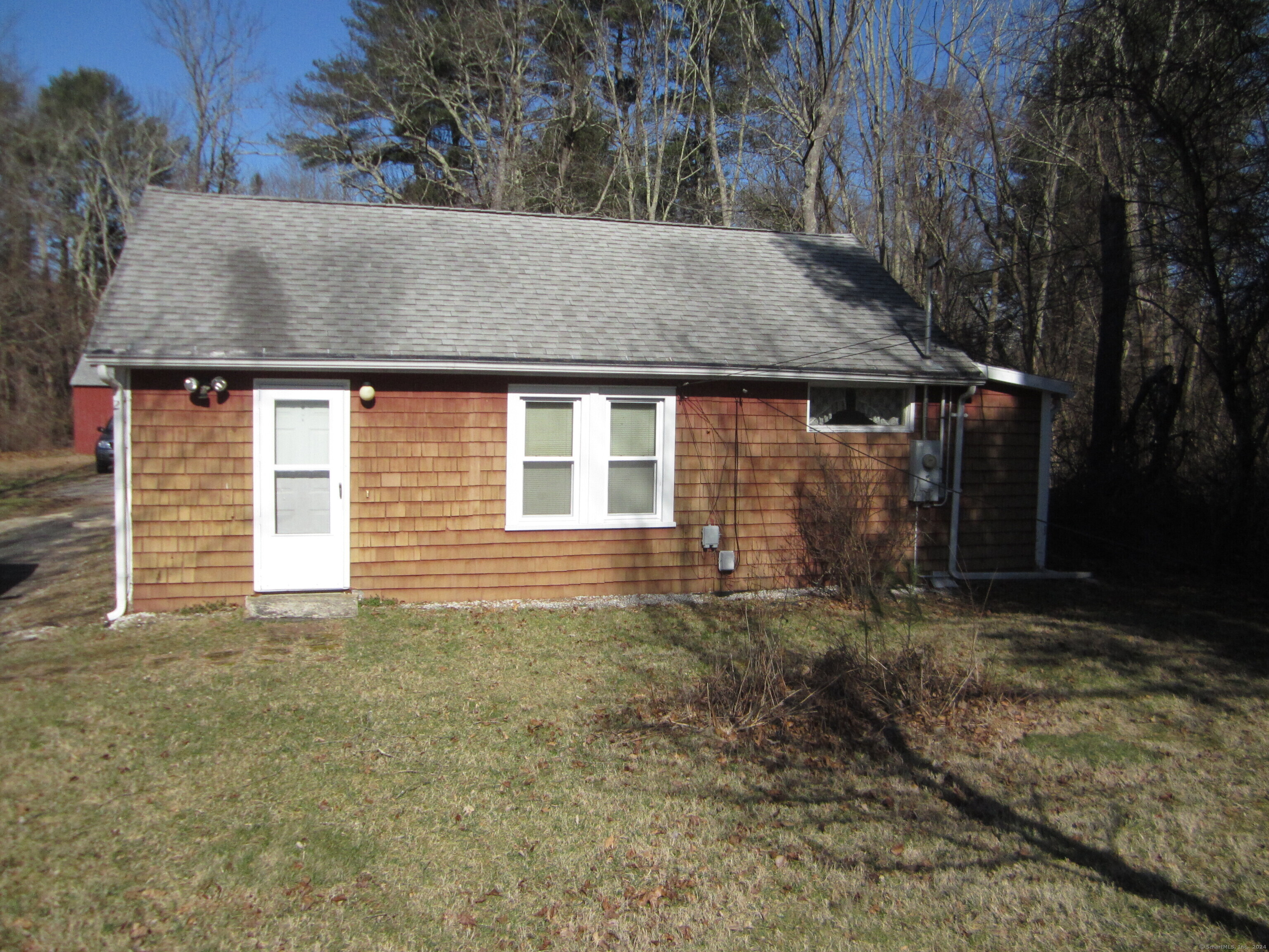 Property Photo:  