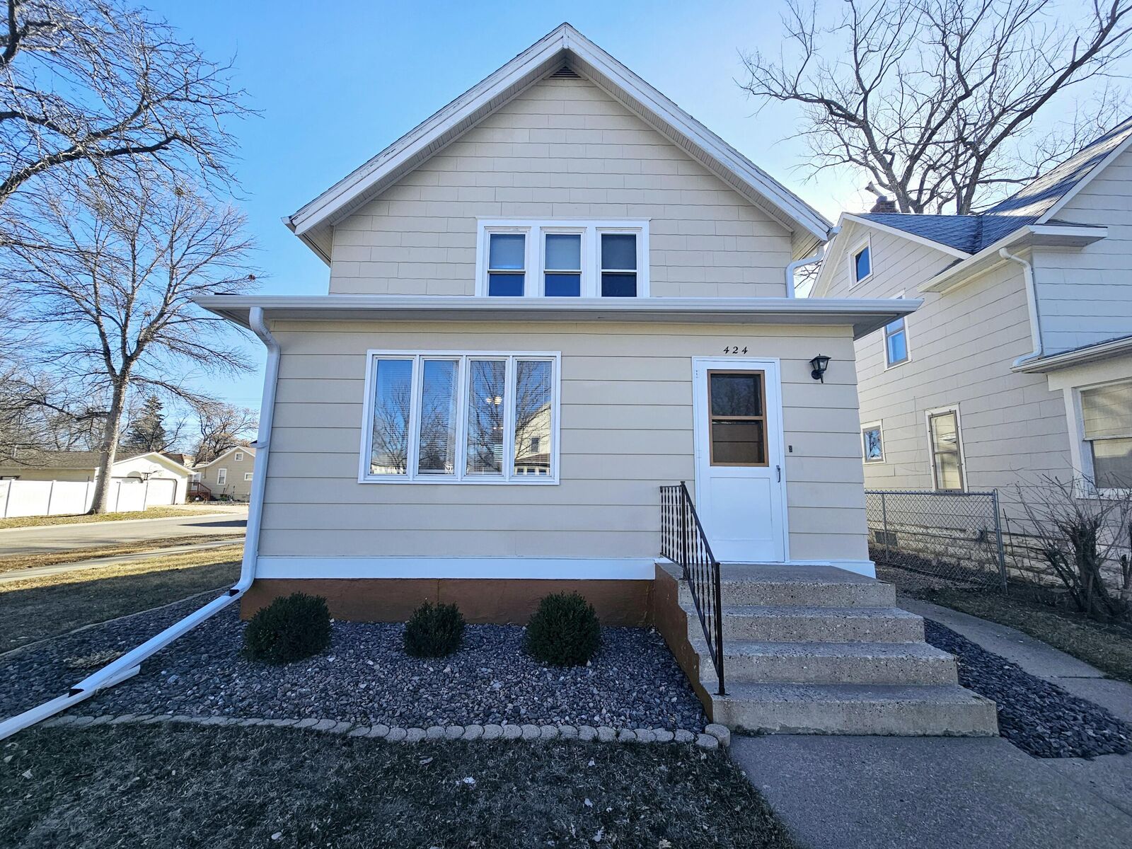 Property Photo:  424 N Lincoln St  SD 57401 