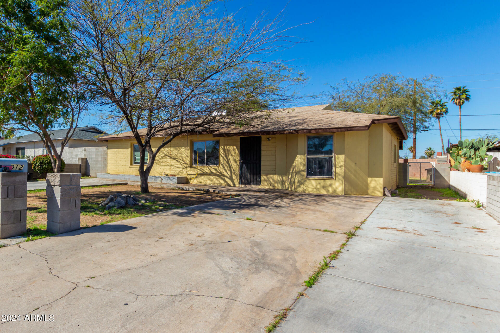 Property Photo:  7012 S 5th Avenue  AZ 85041 