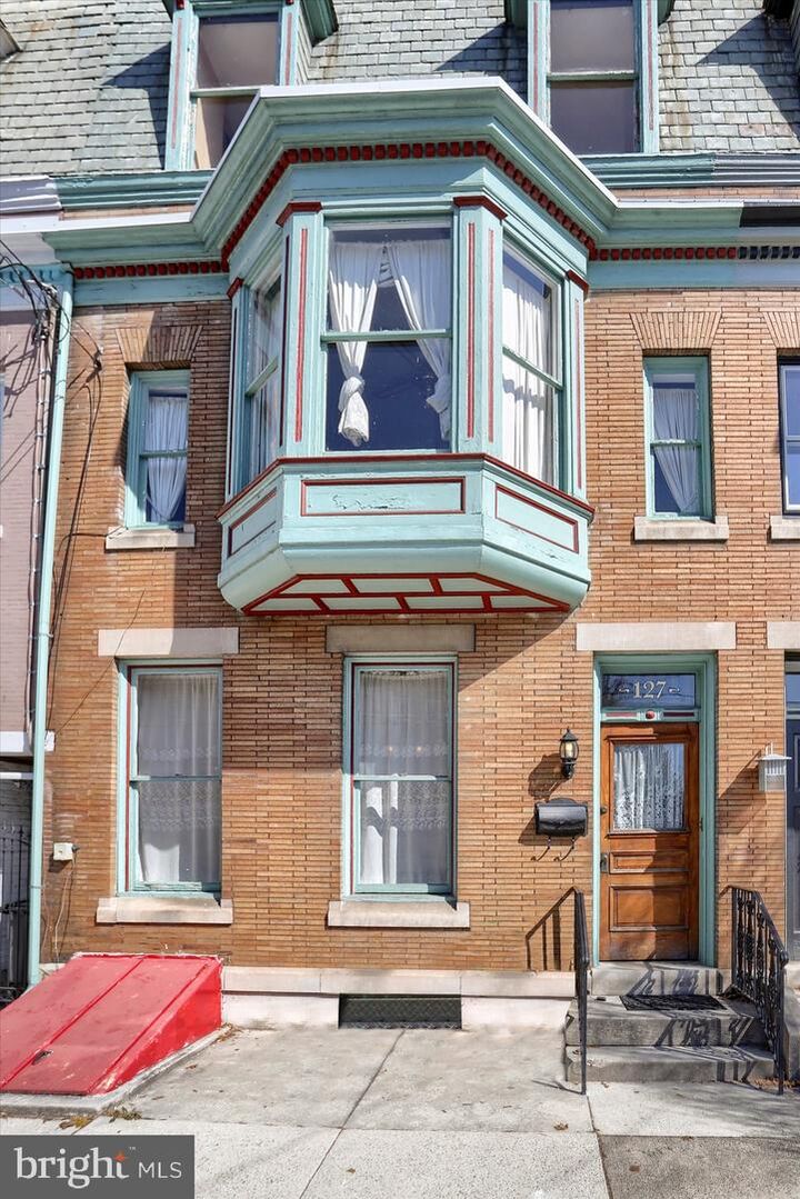 127 W Louther Street  Carlisle PA 17013 photo