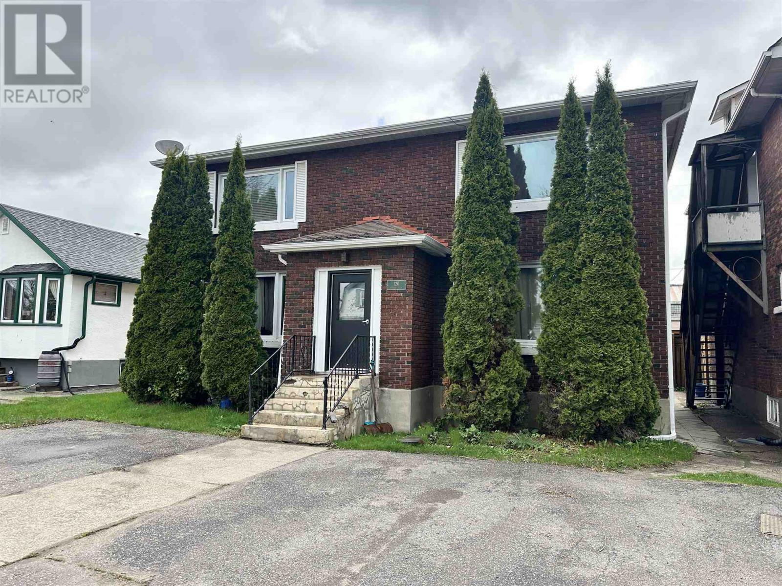 Photo de la propriété:  120 Harold Street S  ON P7E 1K4 