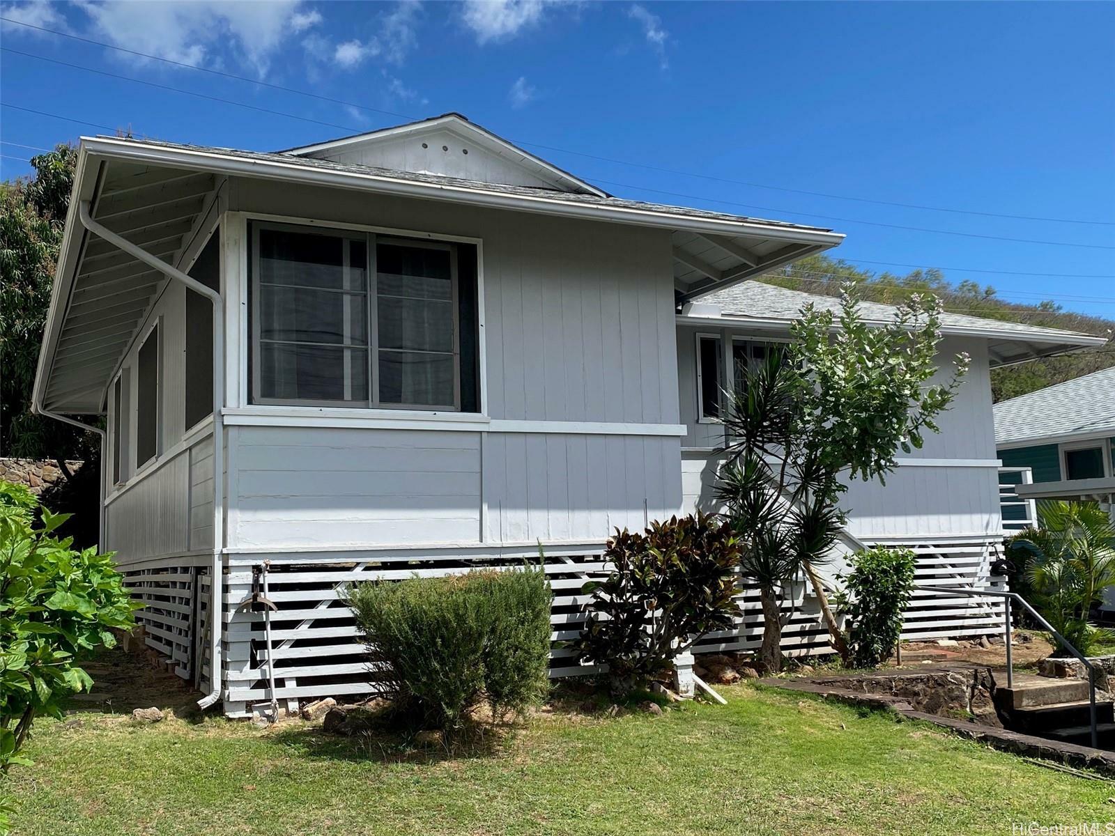 4561 Aliikoa Street  Honolulu HI 96821 photo