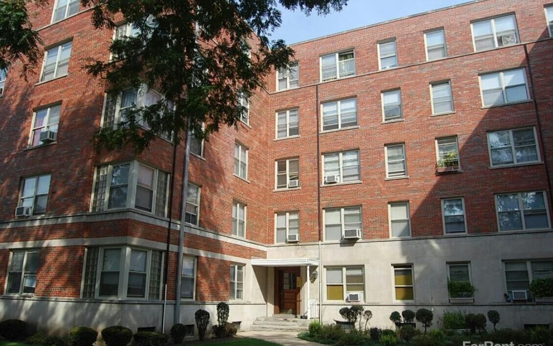 Property Photo: 2610 W Berwyn Avenue 312 IL 60625