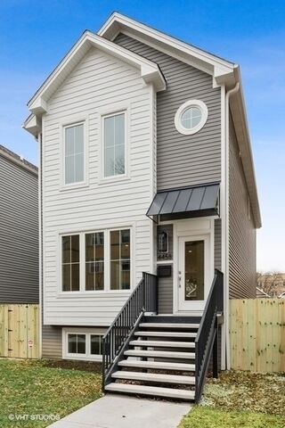 Property Photo: 4458 N Hamlin Avenue IL 60625