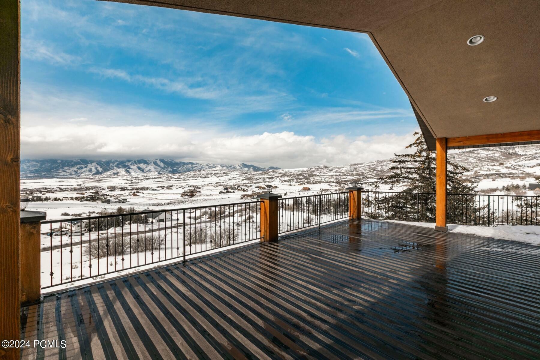 Property Photo:  1271 S Oakridge Road  UT 84098 