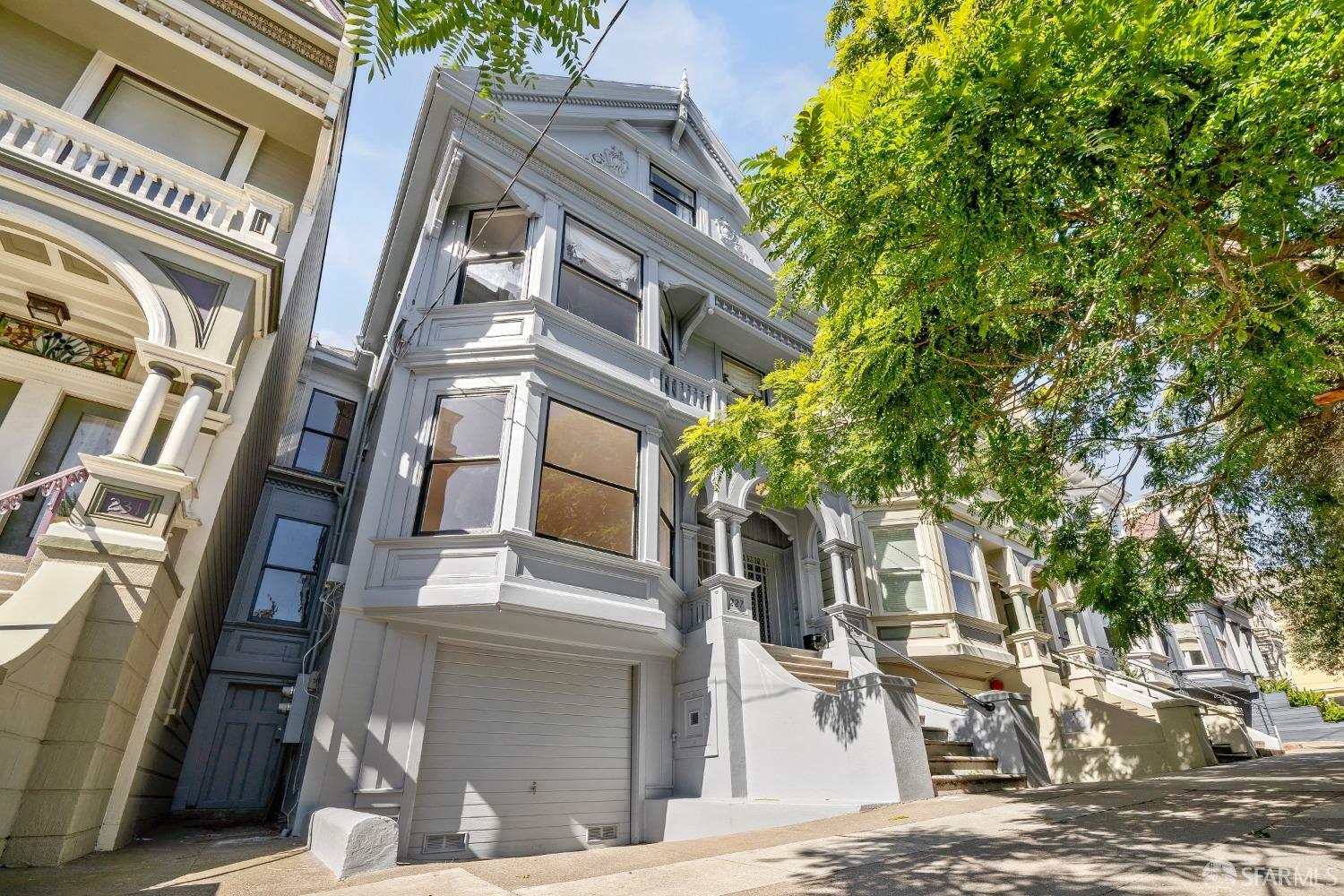 Property Photo: 225 Cole Street CA 94117