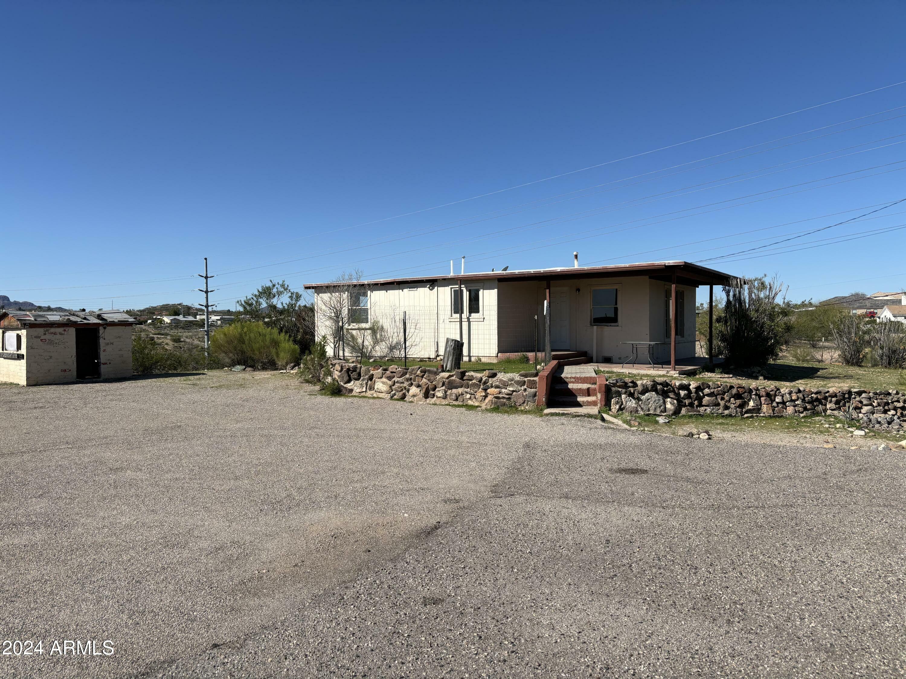 Property Photo:  509 W El Tecalote Drive  AZ 85390 